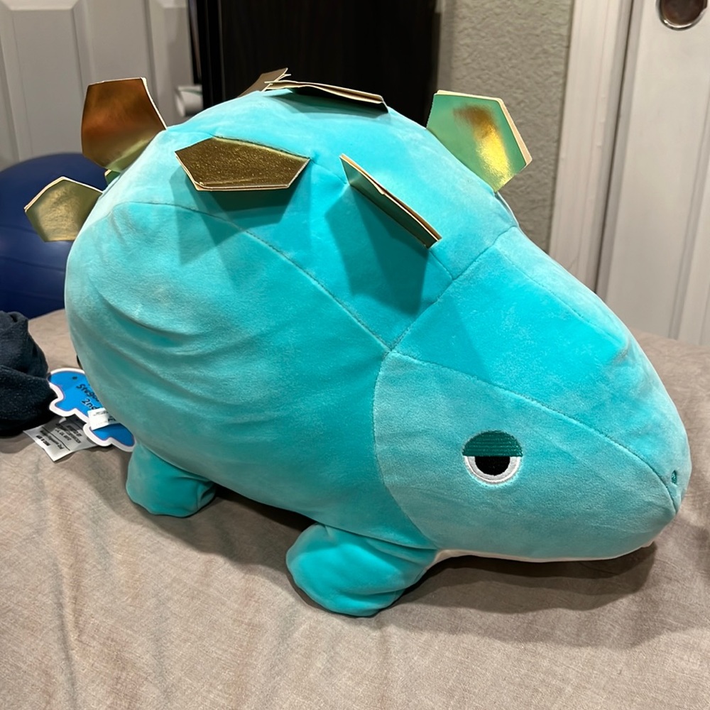 Mochipuni stegosaurus plushie